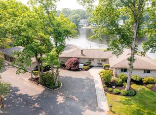 31 N Lakeside Dr W, Medford, NJ 08055