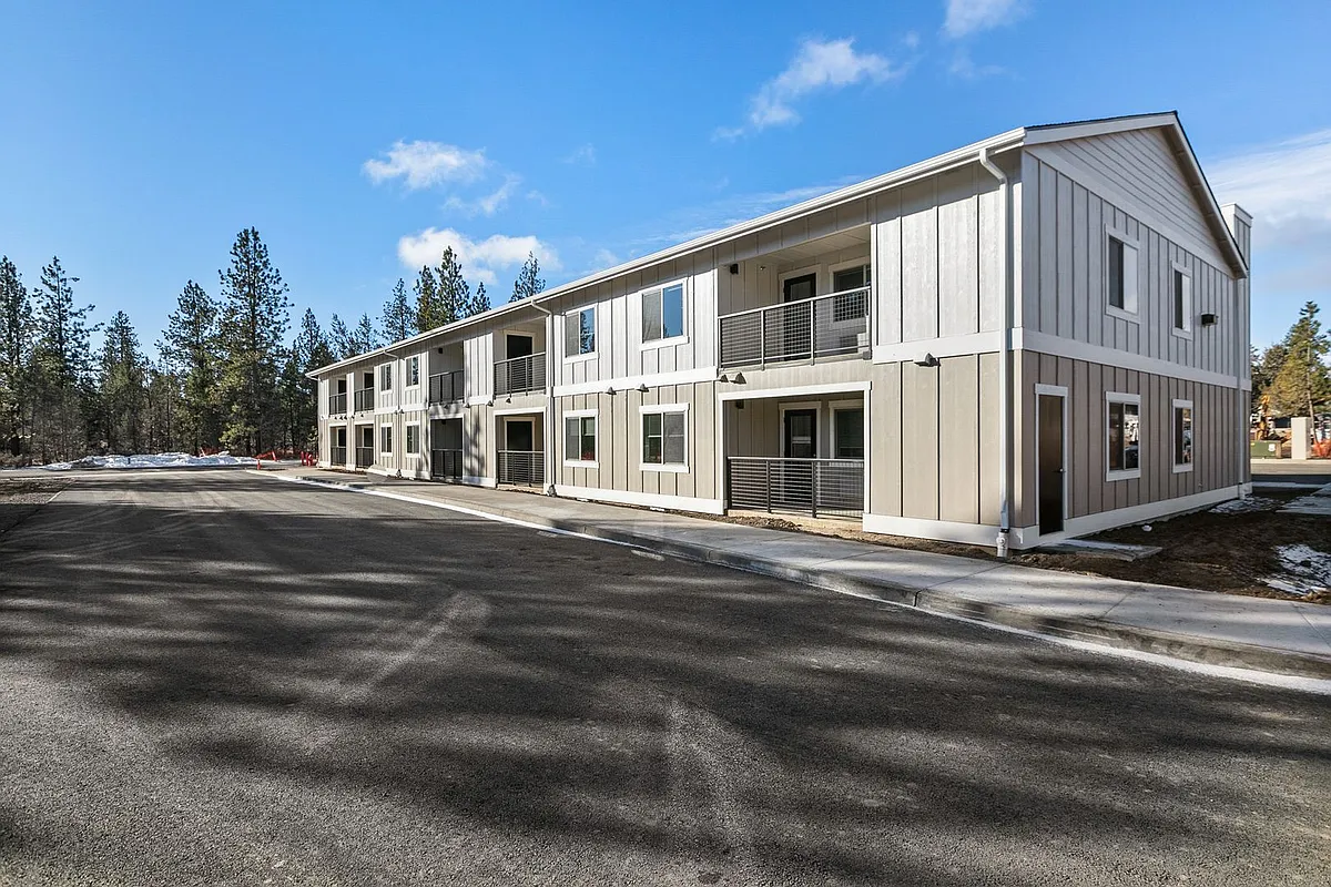 Building Photo - 930 W Felicity Ln #205