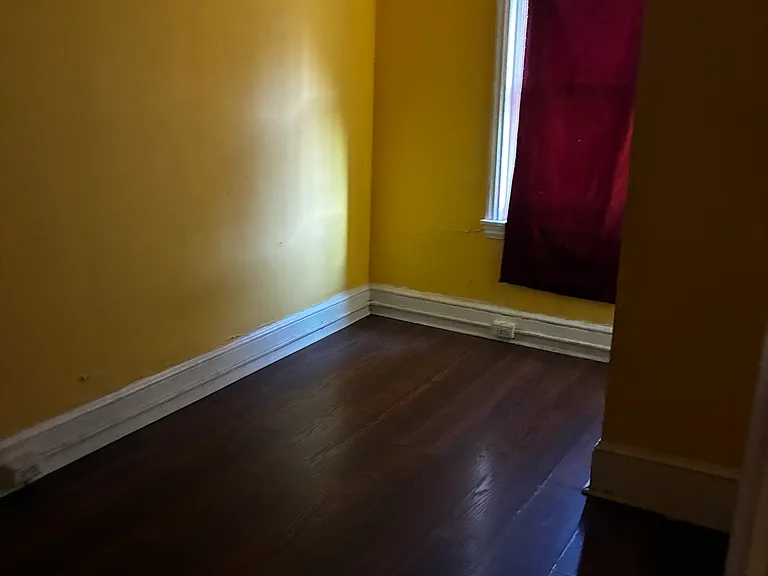 148 W Marshall St #C — Photo 6