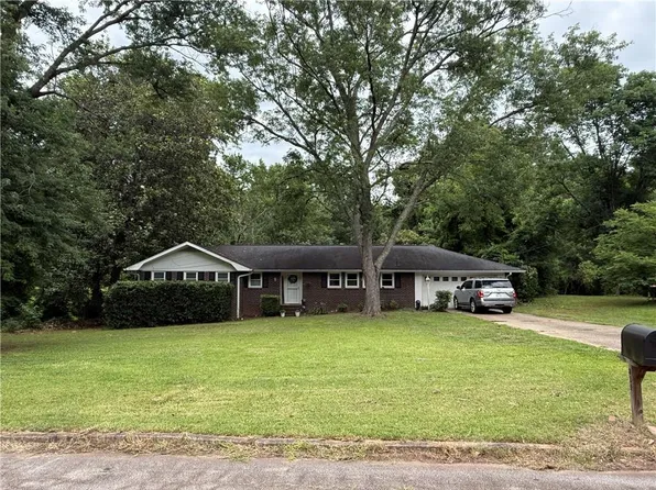821 Shipp Cir NW, Conyers, GA 30012
