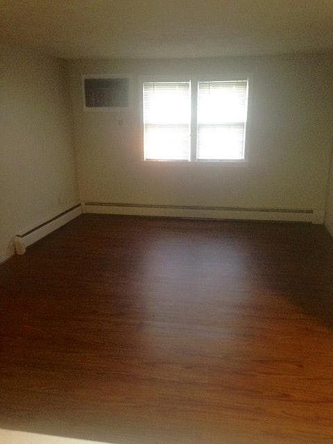 2nd image of 365 Elm St APT 2