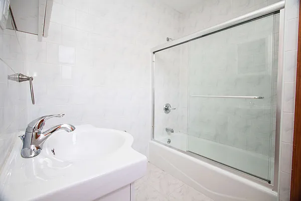 Rented by Nooklyn NYC LLC | media 8