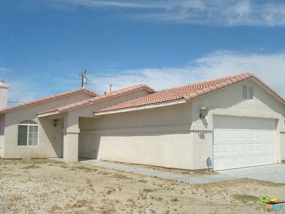 2nd image of 15637 Avenida Ramada