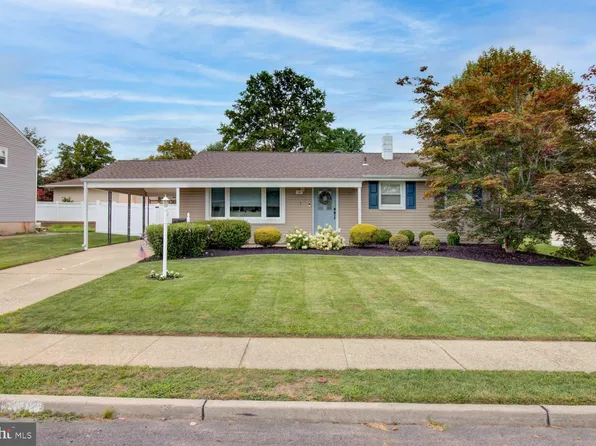 38 Bolton Rd, Hamilton, NJ 08610