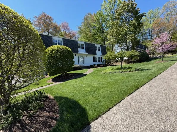 7 Maplewood Lane, New City, NY 10956