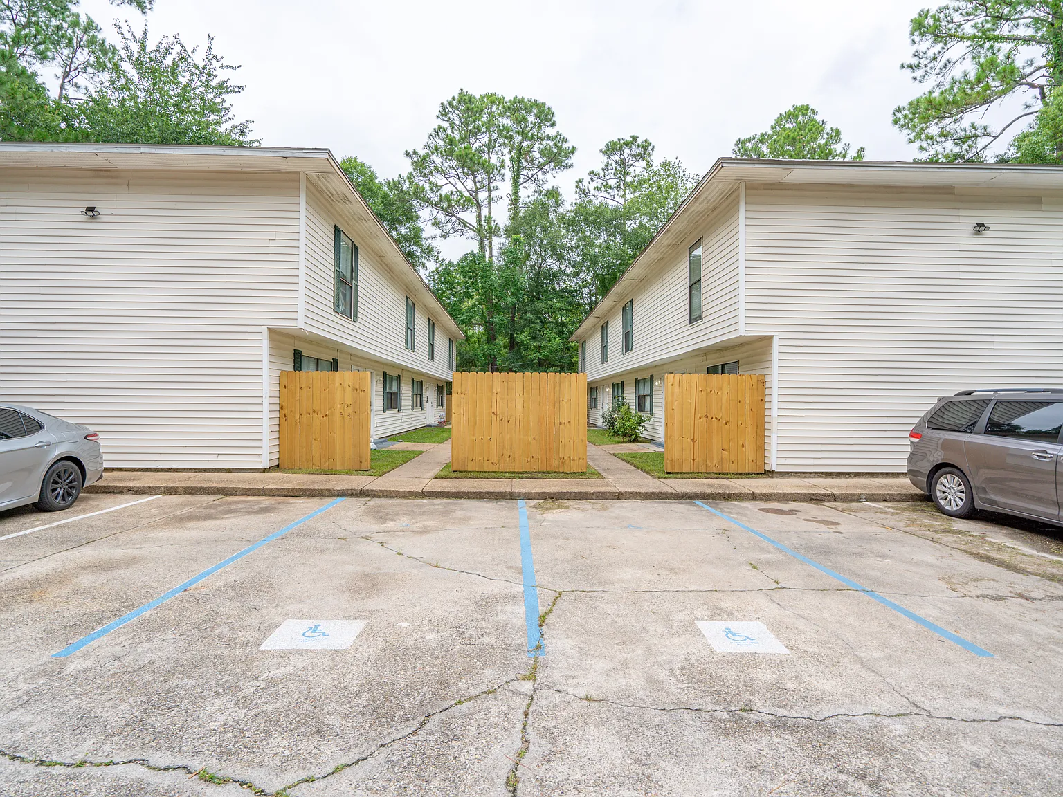 2 bed, 2.5 bath, 1000 sqft, $800 — Photo 3