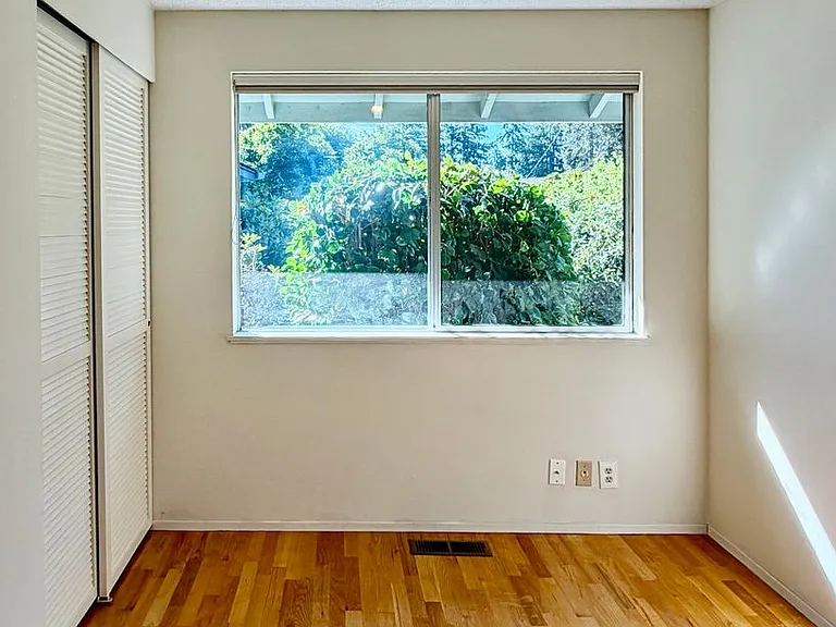 16508 NE 19th Pl — Photo 18