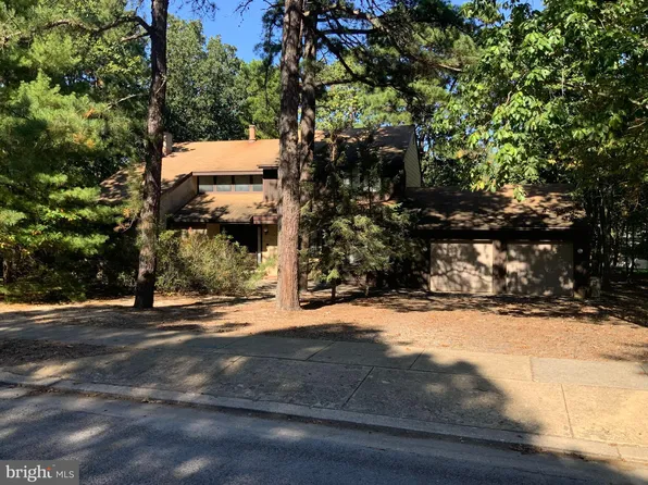 38 Woodstone Dr, Voorhees, NJ 08043