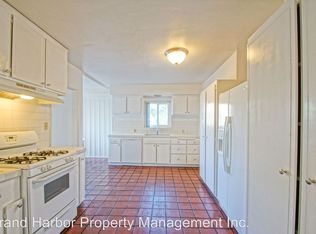 404 Chabela Dr, Manhattan Beach, CA 90266