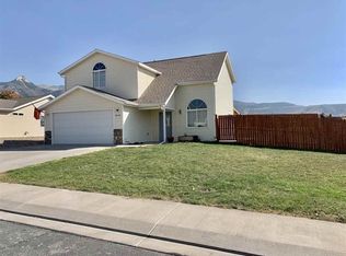 218 Cliff View Cir, Parachute, CO 81635