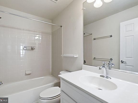 5th image of 14656 Crossfield Way