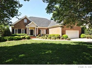 1100 Foxfield Rd, Waxhaw, NC 28173