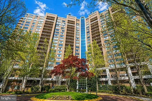 10101 Grosvenor Pl Photo 1