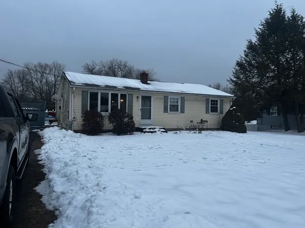 19 Acorn Ln, Ludlow, MA 01056