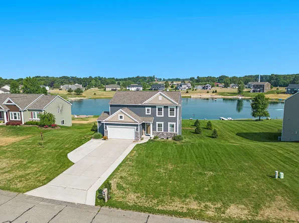 1804 Water Lily Ln, Wayland, MI 49348