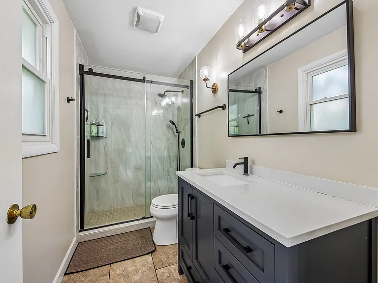 1111 Sara Ln — Photo 14