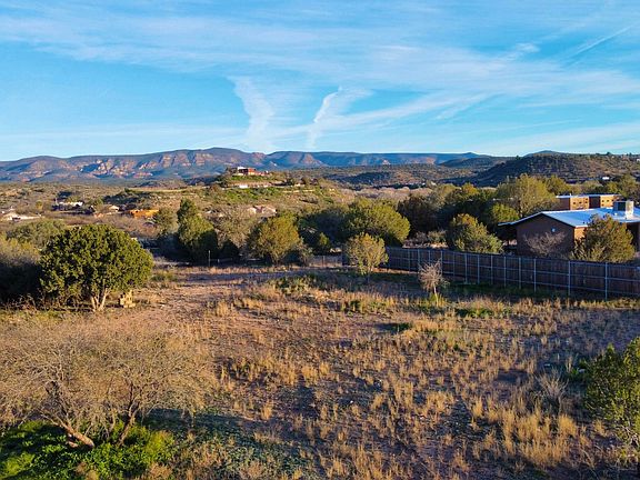 3rd image of 5625 N Robin Lynn Ln