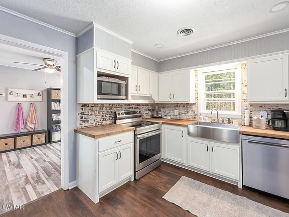 3rd image of 6277 Conner Whitefield Rd