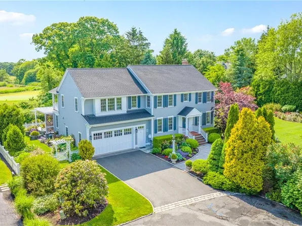 5 Donald Ross Rd, Barrington, RI 02806