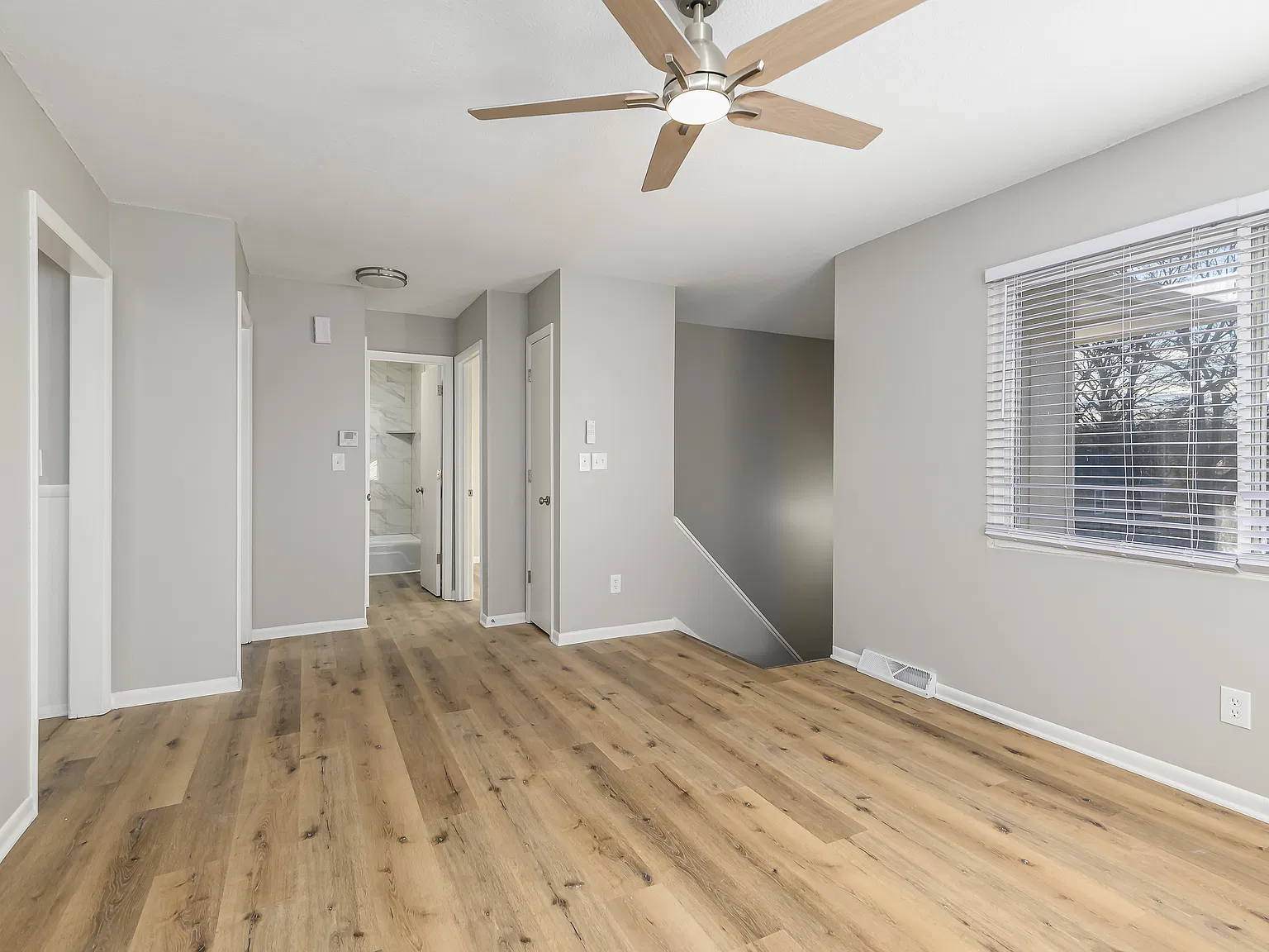 3 bed, $1,550 — Photo 4