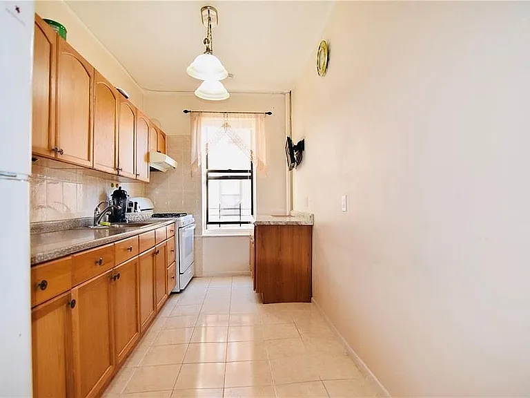 2940 Ocean Ave #A9 — Photo 5