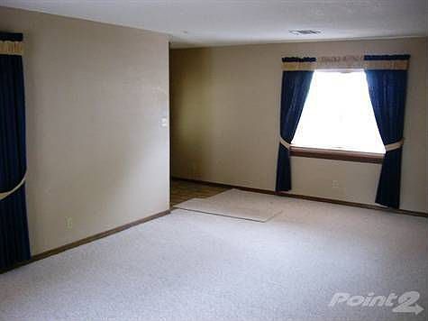 Formal Living to Entry