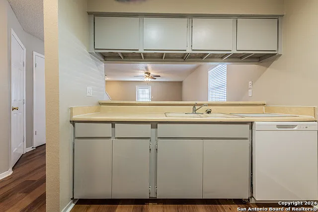 554 Dukeway #1 — Photo 10