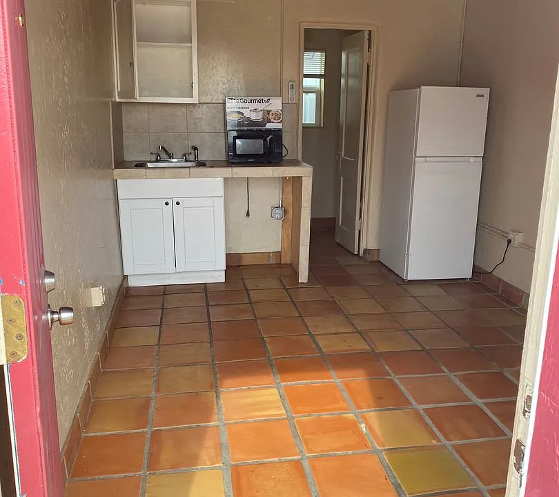 Welcome to Adobe Manor in Albuquerque, NM!