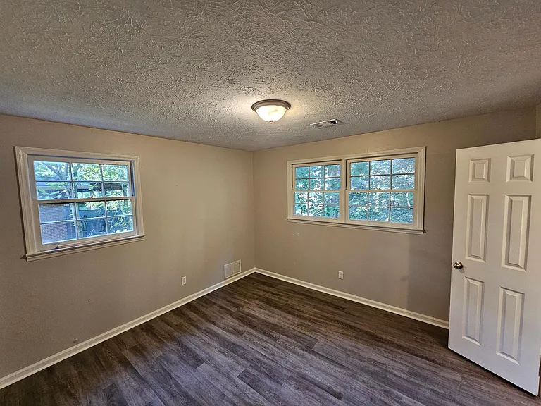 2944 Drew Valley St — Photo 21