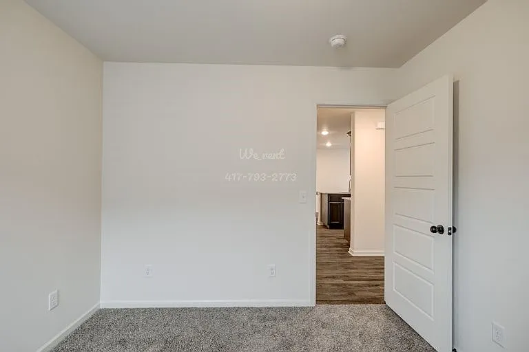 1832 S Minnesota Ave — Photo 16