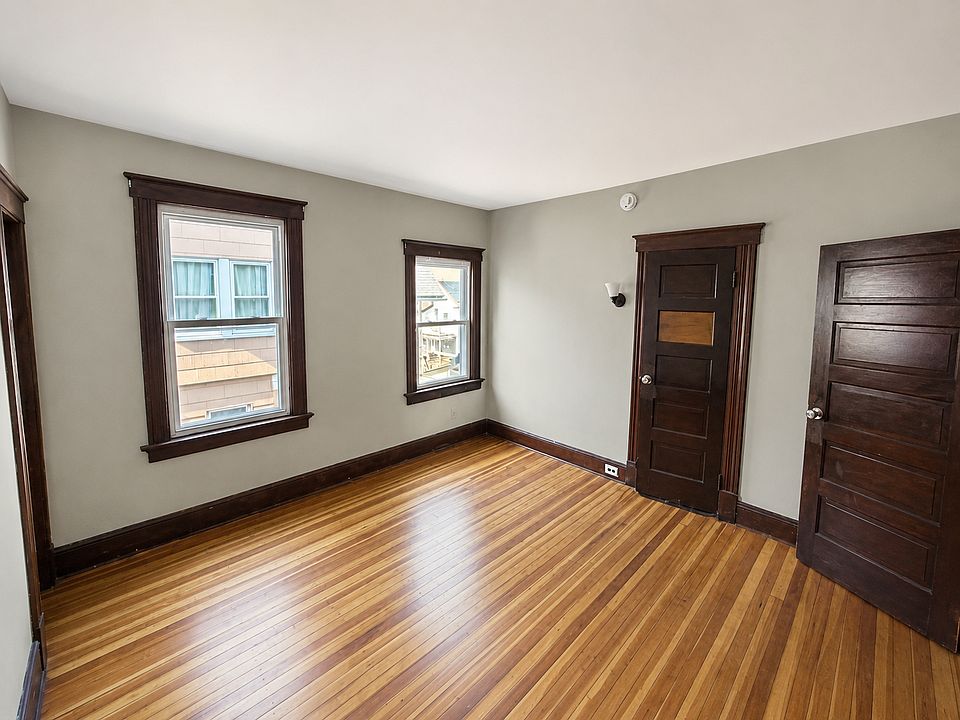 1st image of 22 Webster St #3