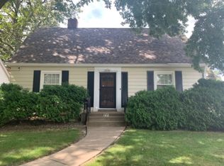 951 24th St, Moline, IL 61265