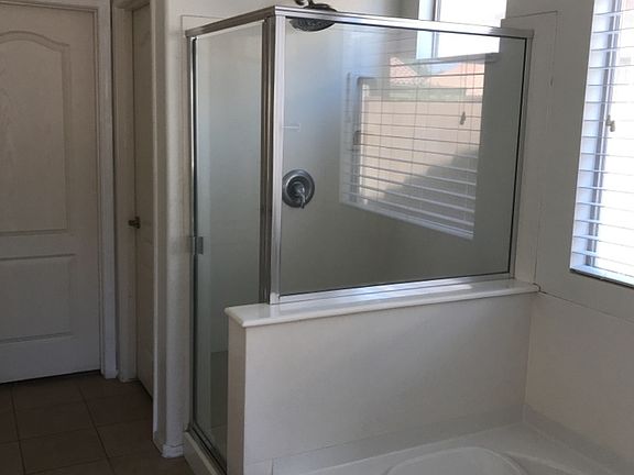 3rd image of 1286 E Bluebird Dr