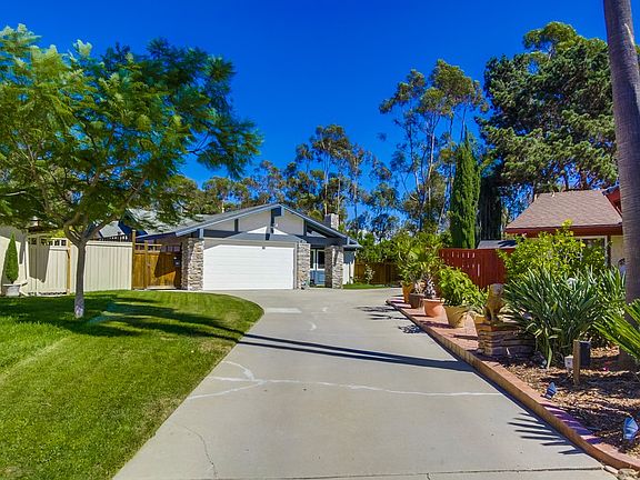 2nd image of 11336 Vista La Cuesta Dr