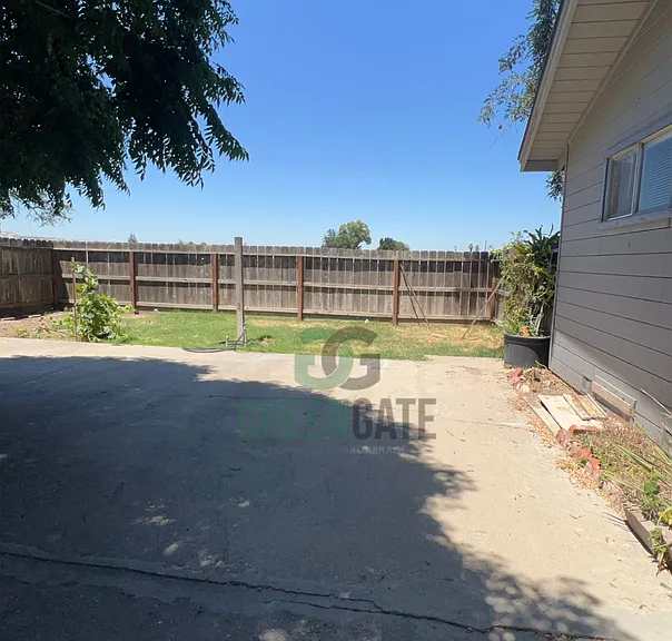 17400 E State Highway 120 — Photo 26