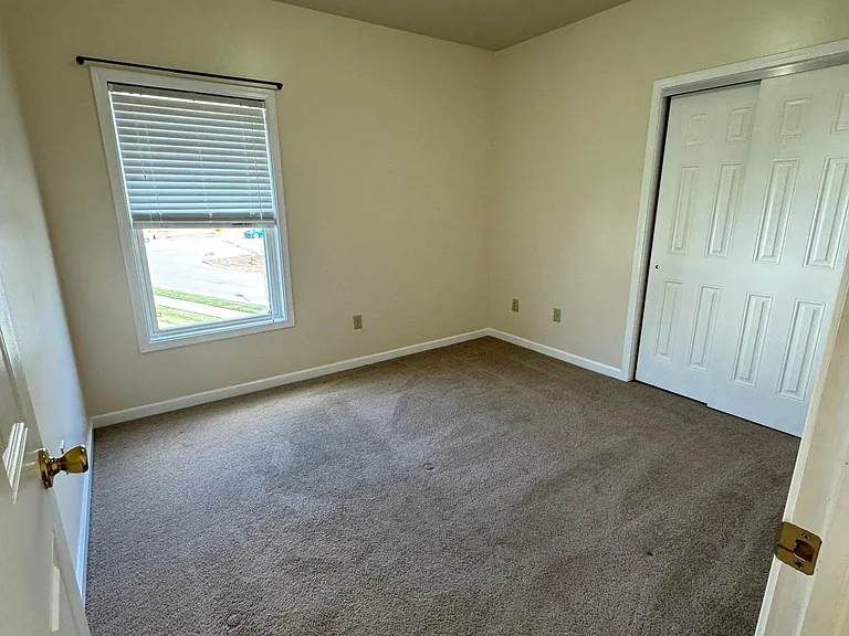 2nd large spacious bedroom with large closet