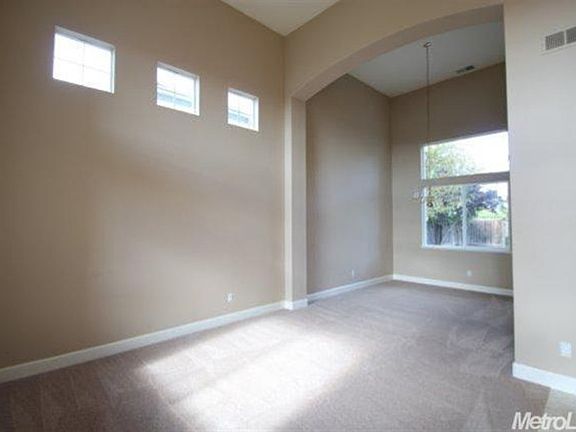 4th image of 10011 E Taron Dr