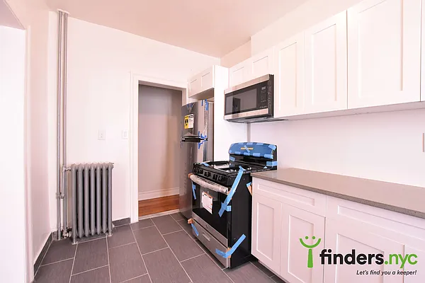 Rented by Clove Realty LLC | media 3