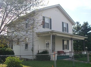 213 Valley St, Pulaski, VA 24301