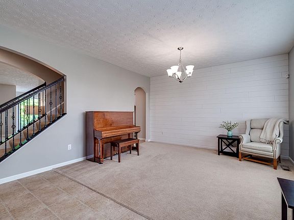 4th image of 5866 Ferdinand Dr