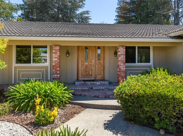 20154 Knollwood Dr, Saratoga, CA 95070