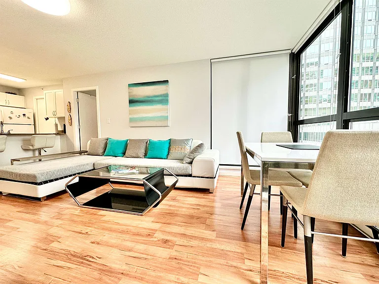 933 Hornby St #608 — Photo 3