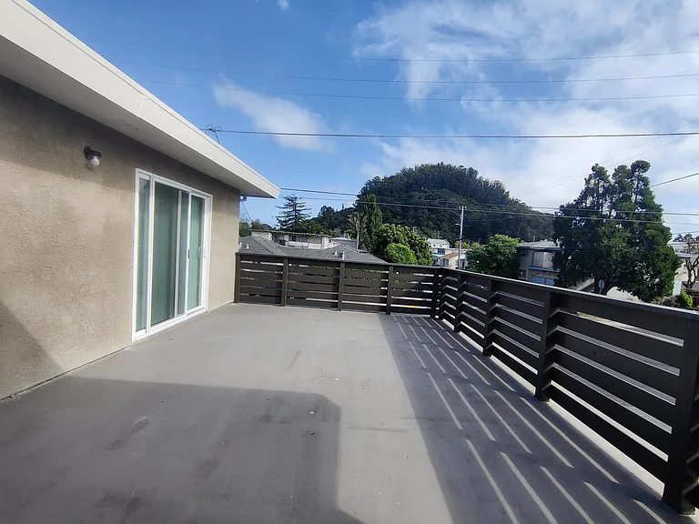 3270 Belmont Ave #3 — Photo 5