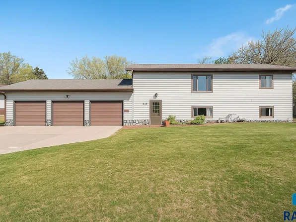 805 College Ave N, Wessington Springs, SD 57382