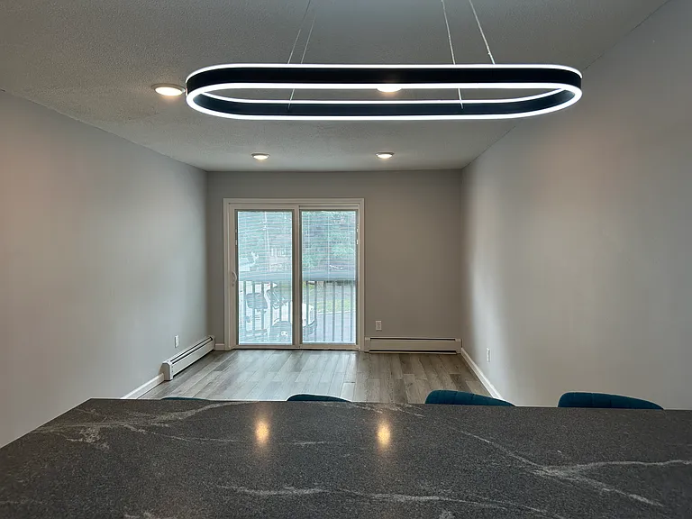 314 Oak St #7 — Photo 5