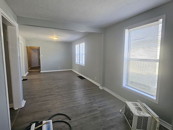 3rd image of 1531 Cruft St