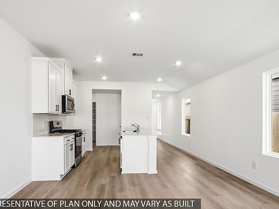 4th image of 249 Elm Spring Dr