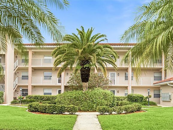 3rd image of 6501 Stone River Rd APT 302