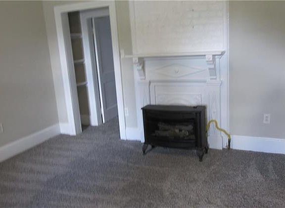 4th image of 277 Grove Ave