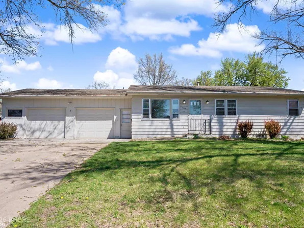 104 Cherry St, Marshalltown, IA 50158